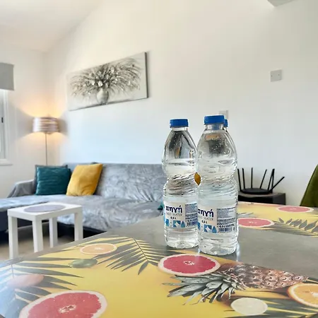 Sun Julz - Queens Gardens Apartmán